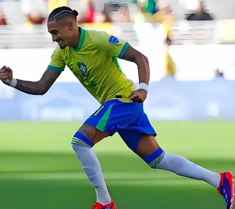 kaiyun体育-喜讯！申花冬训或许会迎来久违后腰强援爆发，曾是国足获胜功臣